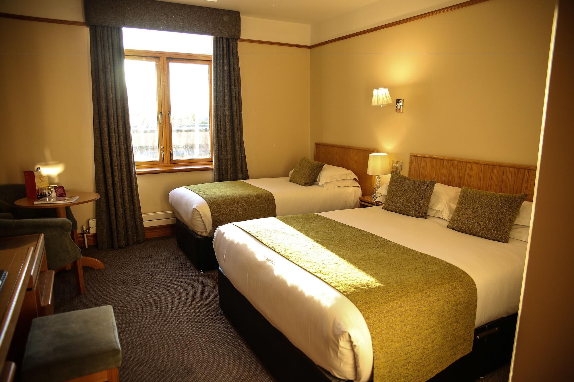 Tullamore Court Hotel ภายนอก รูปภาพ
