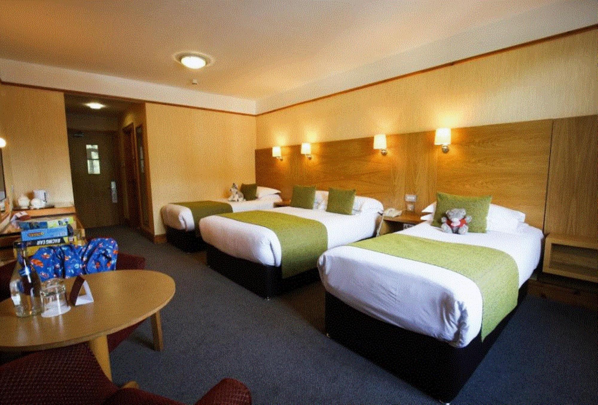 Tullamore Court Hotel ภายนอก รูปภาพ