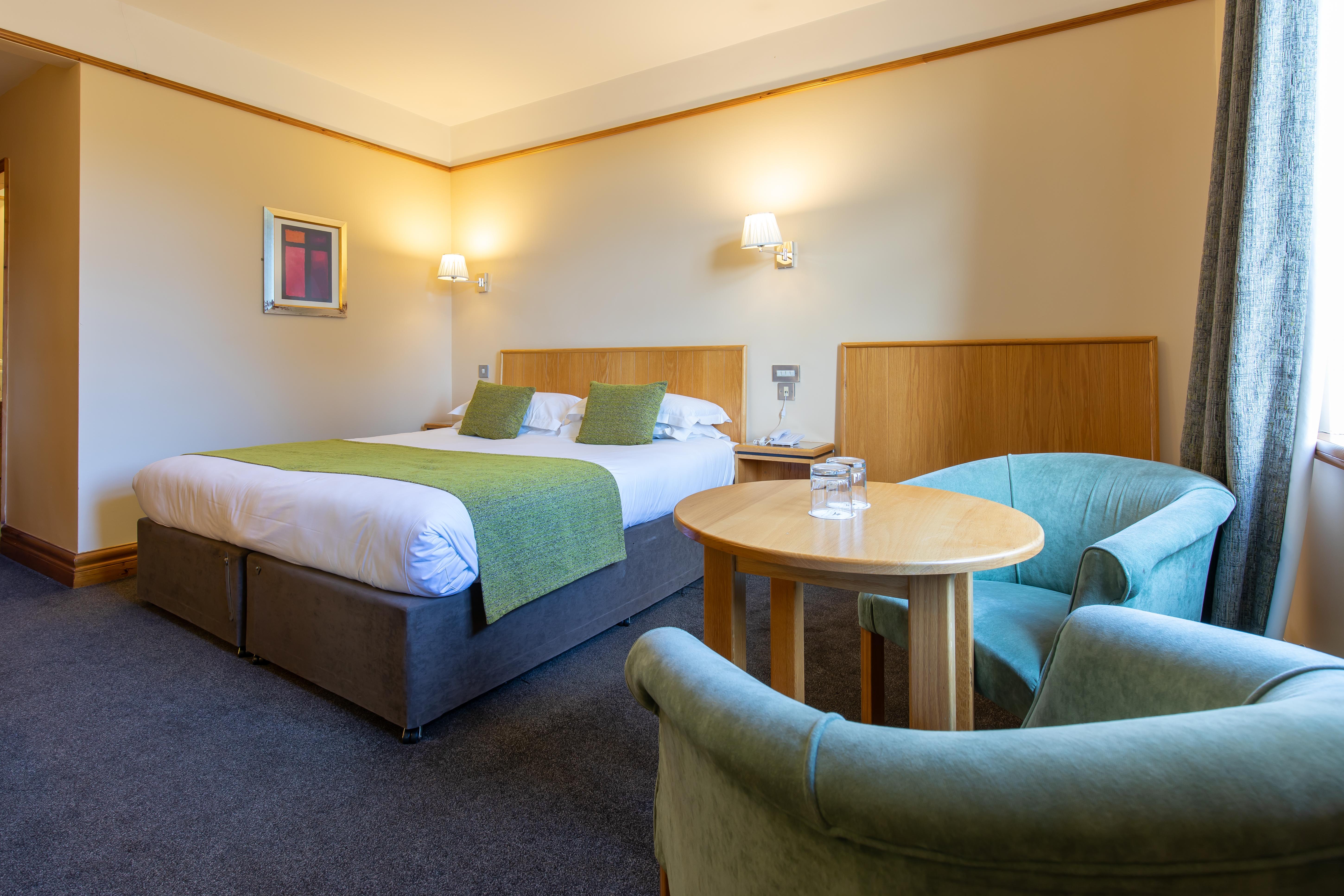 Tullamore Court Hotel ภายนอก รูปภาพ