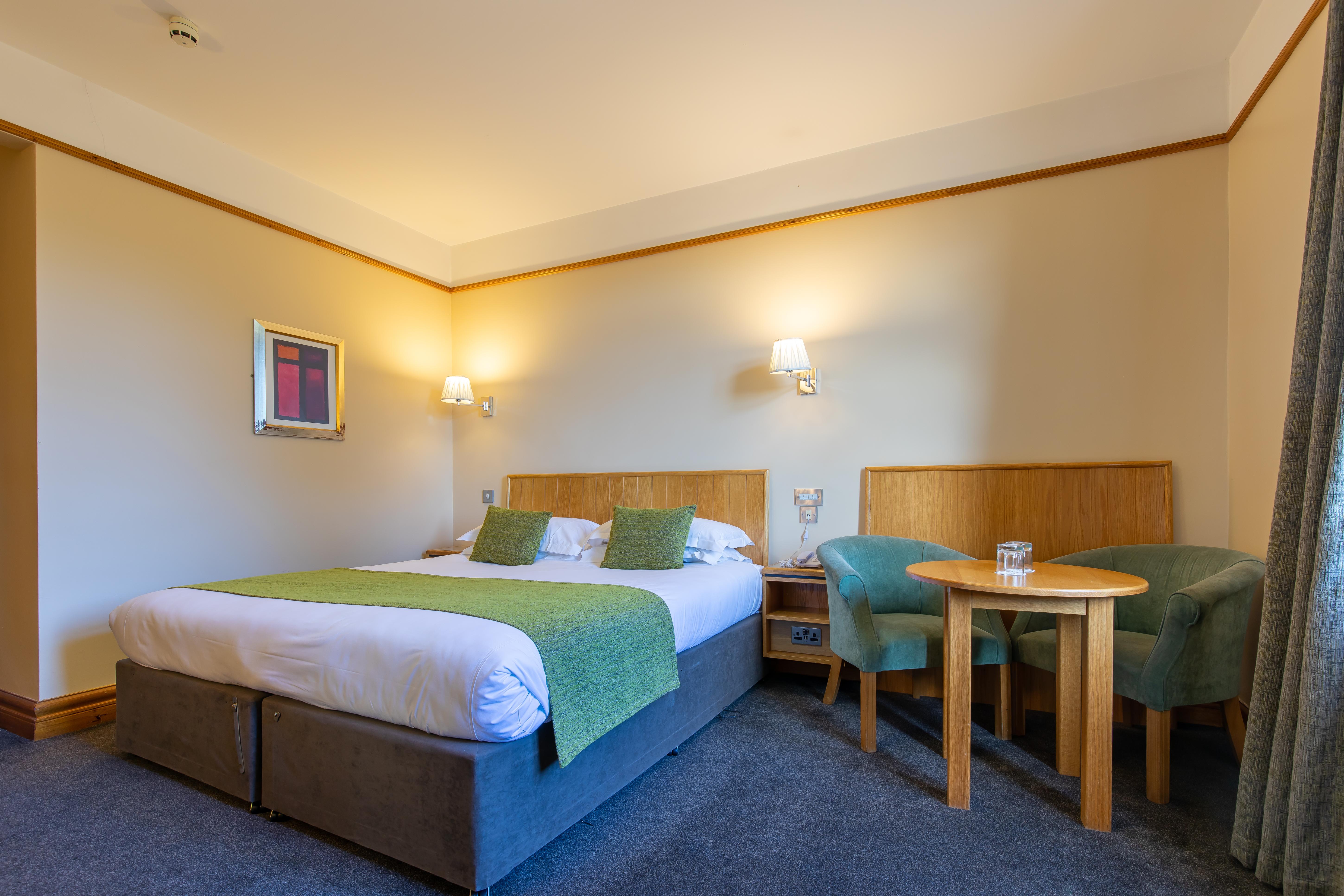 Tullamore Court Hotel ภายนอก รูปภาพ