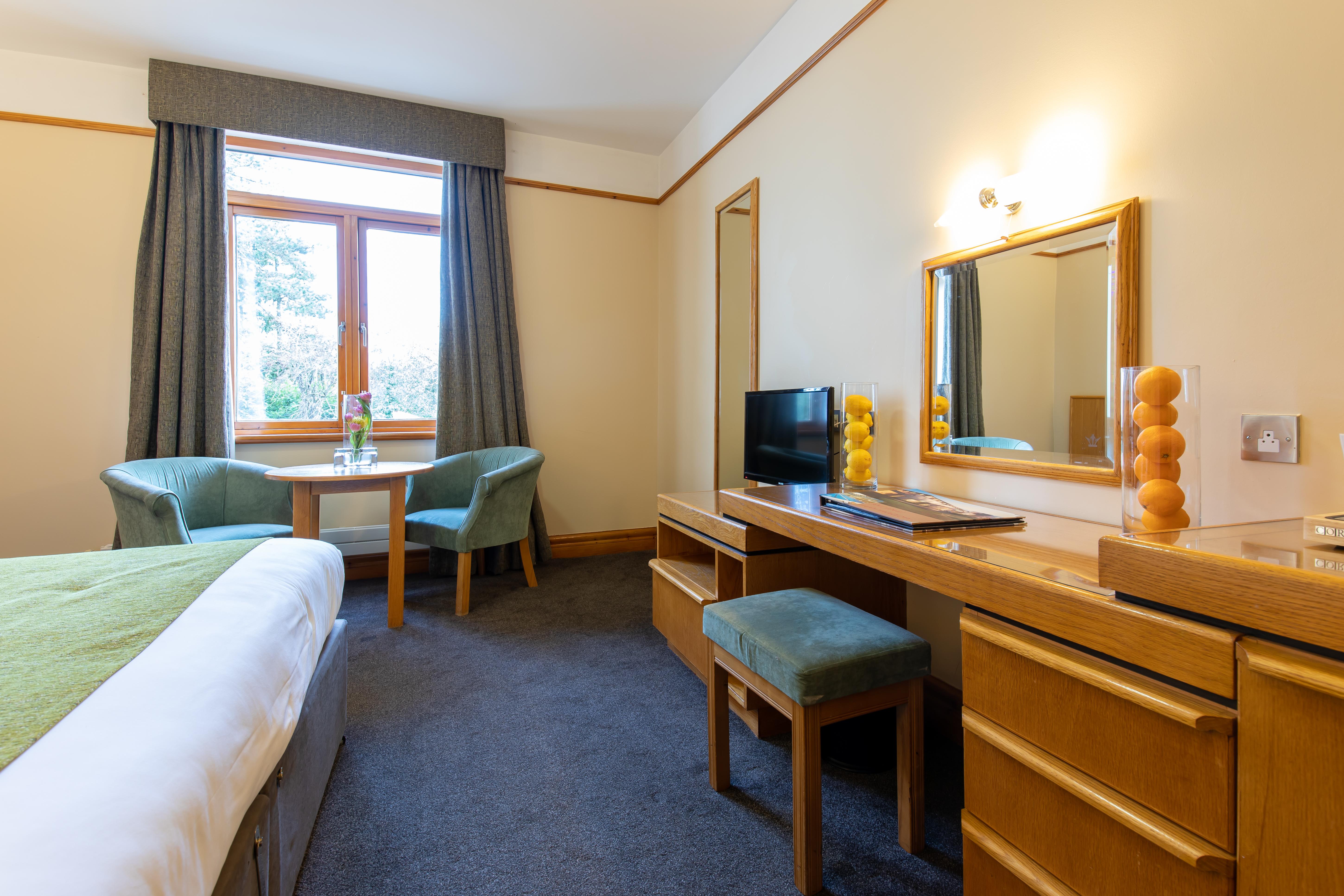 Tullamore Court Hotel ภายนอก รูปภาพ